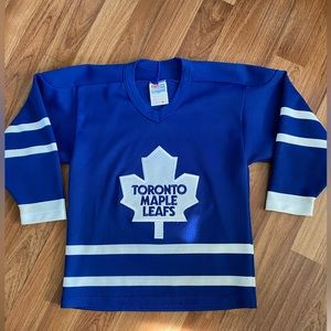 Toronto maple leafs ccm doug Gilmour jersey